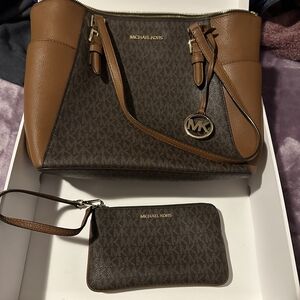 Michael Kors Shoulder Bag & Wallet Set